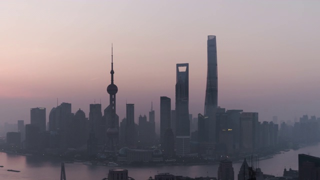T/L ZI Shanghai Skyline at Dawn, from Night to Day /上海，中国