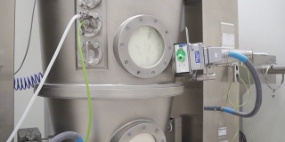 现代制药机，用于混合药物颗粒和粉末液体