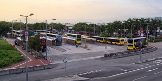 慢镜头:中环码头巴士站日落
