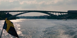 斯德哥尔摩Vasterbron桥的海边景色