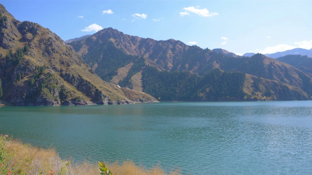 中国新疆天山天湖的自然景观。