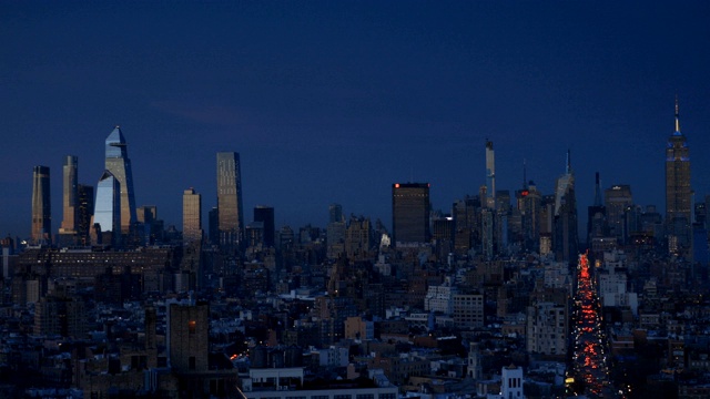 黄昏时分的曼哈顿天际线