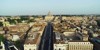 鸟瞰图梵蒂冈城，圣天使城堡和特维尔河。4 k