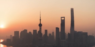 T/L ZI鸟瞰图上海地平线在日出/上海，中国