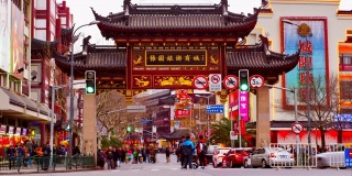 中国上海著名的豫园，一个有着历史建筑的传统购物区