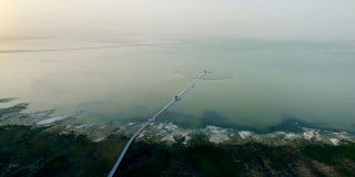 苏打湖鸟瞰图，新疆，中国。