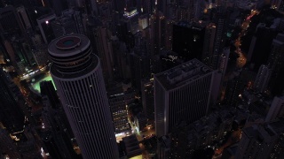 AERIAL. Top view of Hong Kong city at night time.视频素材模板下载