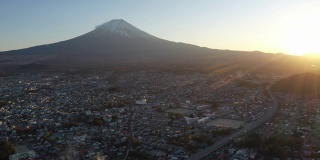 4k航拍日本富士山日落