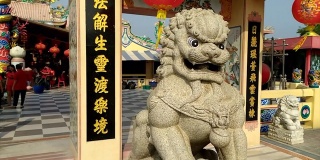 中国神龛里的狮头