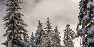加拿大落基山脉冬季的时间流逝