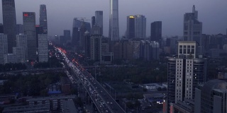 日落时分的北京现代商业区