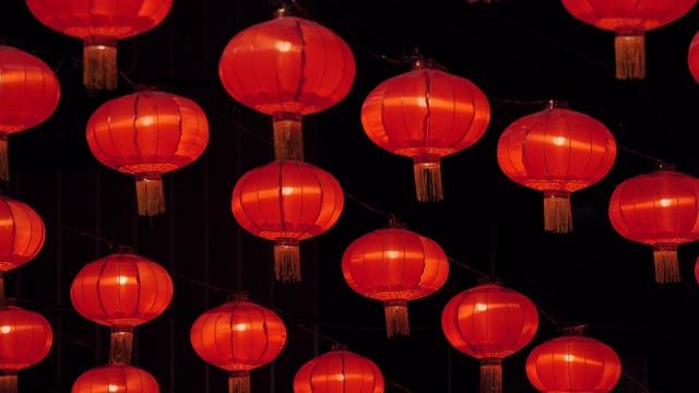 中国小镇的中国新年灯笼。庆祝中国新年。东南亚和东亚:庆祝中国新年