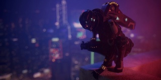 科幻小说中的机器人女性蹲在屋顶边缘。