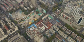 白天飞行飞越南京市生活综合体池塘高空俯视4k中国全景