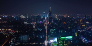 南京市夜景时间湖滨墙公园市中心塔交通街道航拍全景4k中国