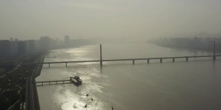 阳光杭州市河交通大桥航拍全景4k中国