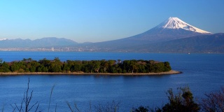 静冈县大崎市的富士山和大海