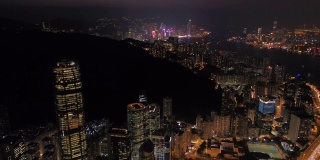 香港航拍v12飞越鲗鱼涌，拍摄夜晚的都市风光。