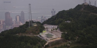 香港航拍v89近距离鸟瞰太平山顶花园