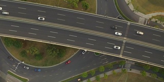 飞行飞越杭州交通街道道路交汇处日落高空俯视4k中国全景