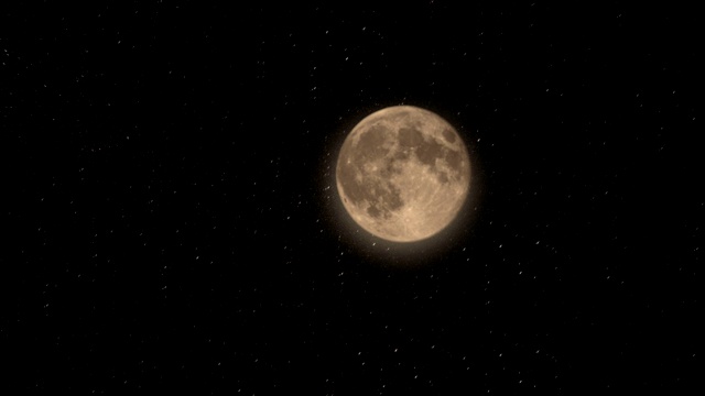 满月在星空上移动得很快，4K视频