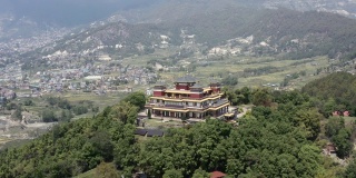 尼泊尔,加德满都。Kopan修道院。航拍镜头
