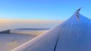 日本白色飞机的侧翼视频素材模板下载