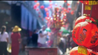 中国小镇的中国新年灯笼视频素材模板下载