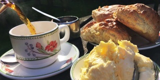 英国奶油茶阳光下午桌