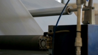造纸厂的纸张生产视频素材模板下载