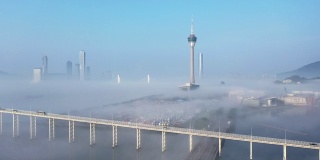 4000 -实时:清晨云海中的澳门塔和城市景观