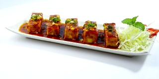 甜辣酱炸豆腐，美味的韩国食物