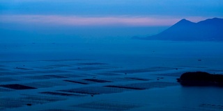 延时拍摄:中国福建霞浦的海藻养殖。