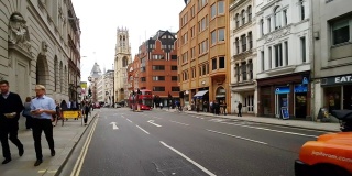 在伦敦舰队街骑自行车