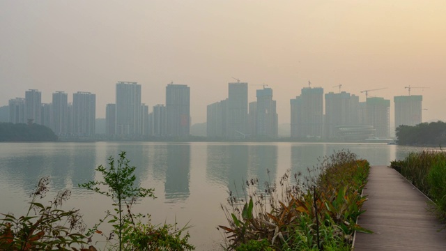 日落时间长沙市湖滨公园海岸线巨型建设全景时间间隔4k中国