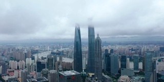 中国，上海，现代化的城市摩天大楼