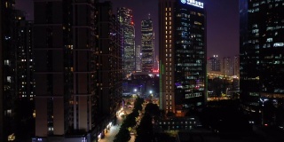 夜间灯光照亮广州市市中心区交通街道航拍4k中国全景图