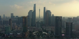 晴朗的傍晚广州市市中心主要广场区航拍全景4k中国
