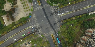 白天时间南京市交通十字路口高空俯视图4k中国