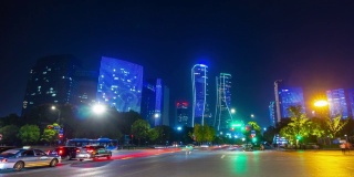 夜间照明杭州市区交通街道十字路口延时全景4k中国