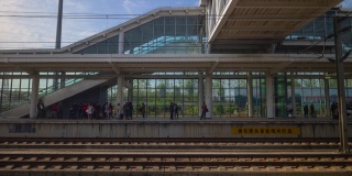 夏日杭州城火车站拥挤站台时光流逝全景4k中国