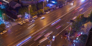 长沙市晚上时间繁忙的交通街道出租车匆忙的屋顶时间推移全景4k中国