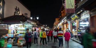 杭州市夜景时间点亮了中国著名的步行街，步行街时间跨度为4k