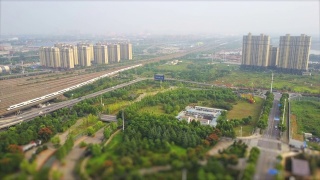 晴天武汉城市交通道路航拍全景4k倾斜转移中国视频素材模板下载