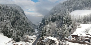冬季白云石意大利阿尔卑斯山脉户外自然建立。无人机飞行