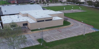砖高中建筑和地面，布莱恩，德克萨斯州，美国
