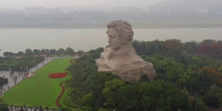 雨天长沙市滨江岛著名纪念公园航拍全景4k中国