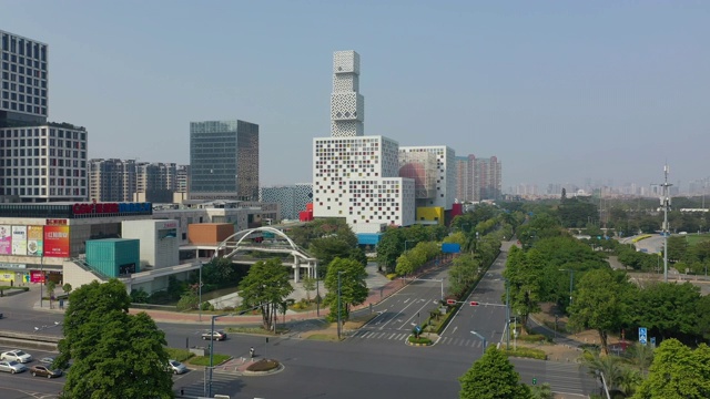 晴天佛山市现代艺术中心交通十字路口航拍全景4k中国