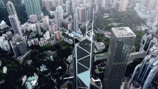 飞越香港中区上空的画面视频素材模板下载