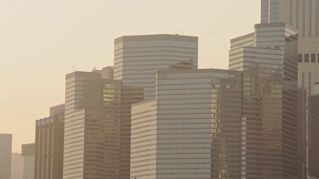 当代香港高层建筑的日落风景-中景